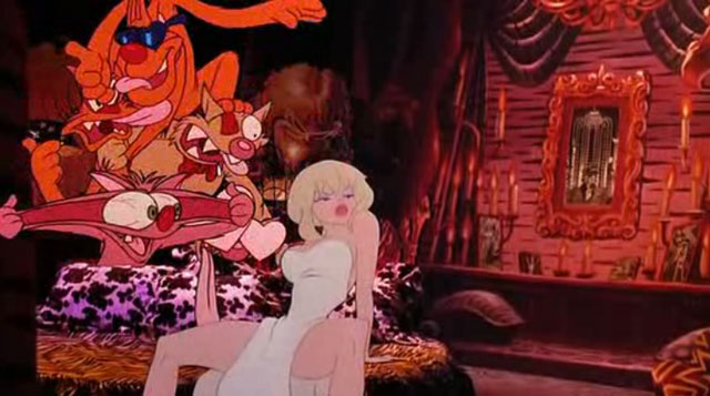 Holli con las piernas abiertas